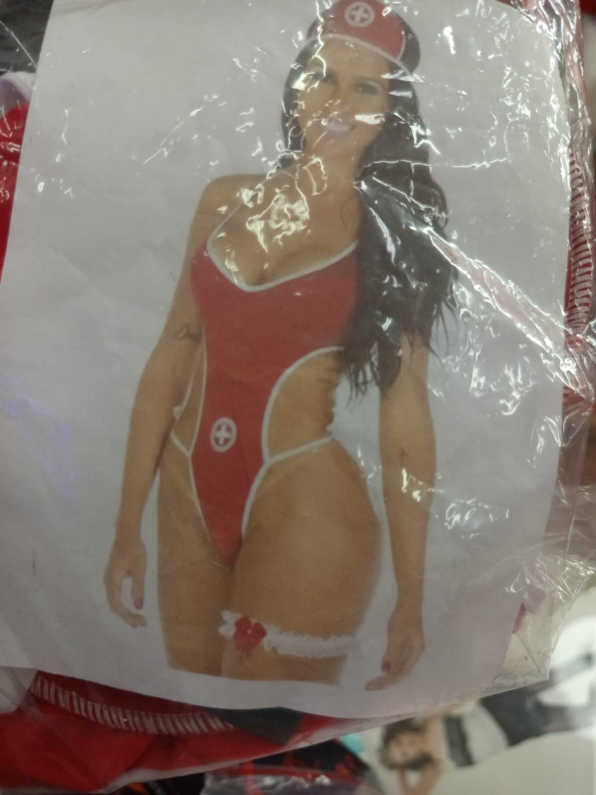 Fantasia Sexy de Enfermeira – Body Vermelho com Acessórios