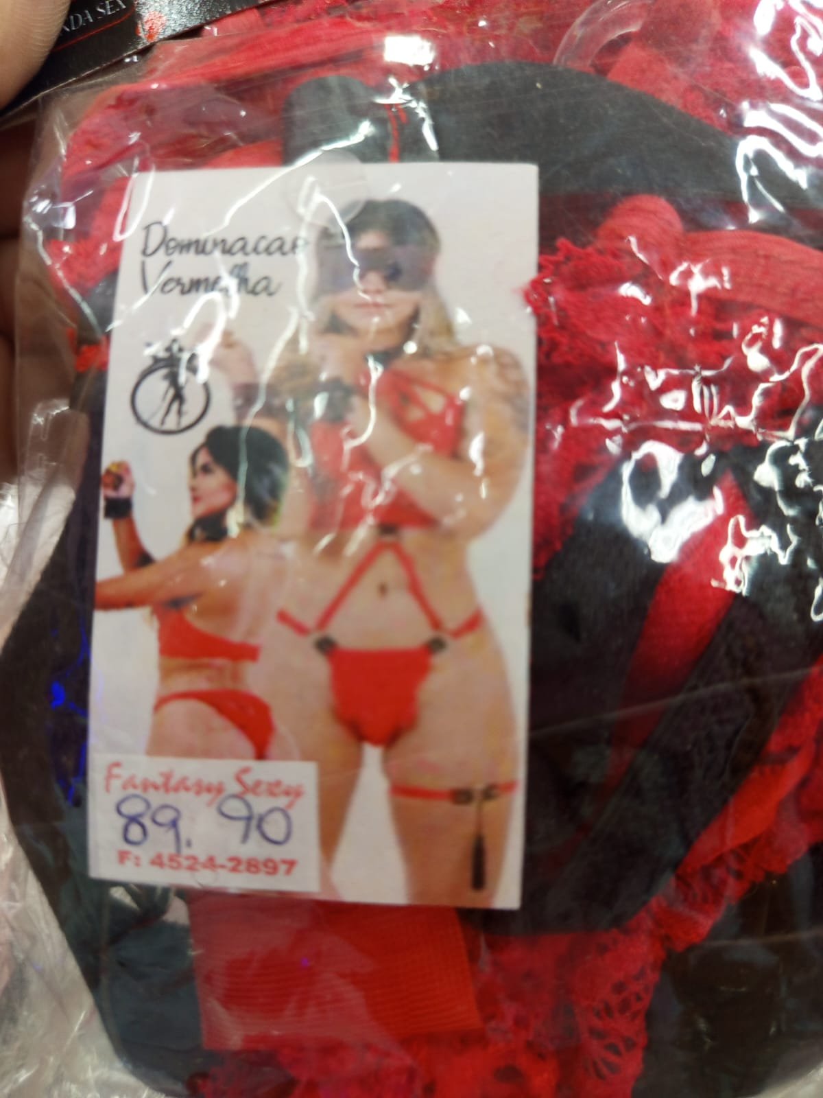 Conjunto Lingerie Vermelha com Saia de Tule e Detalhes em Renda